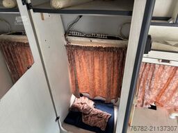 VOLKSWAGEN LT-28 Westfalia