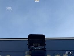 Iveco 35S16 Box truck w/ side door and lift