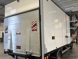 Iveco Daily 70C18 Box Truck – Full Side Opening – 11 Pal