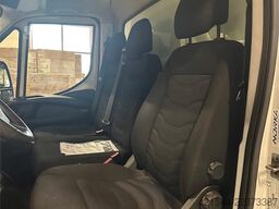 Iveco Daily 70C18 Box Truck – Full Side Opening – 11 Pal