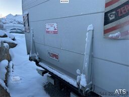 Iveco Daily box truck w/ lift and 2 sets of tires – Will