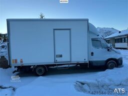 Iveco Daily box truck w/ lift and 2 sets of tires – Will