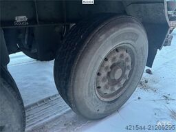 Istrail tri-axle trailer