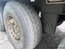 Maur triple-axle trailer