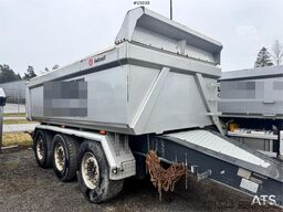 Istrail triple-axle trailer