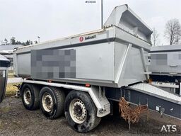 Istrail triple-axle trailer