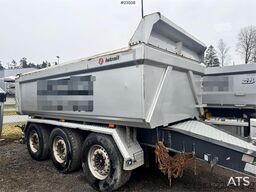 Istrail triple-axle trailer