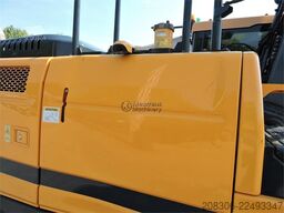 HYUNDAI HX220 LC Longreach CE