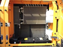 HYUNDAI HX220 LC Longreach CE