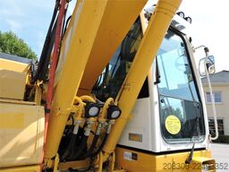 KOMATSU HB215 + GPS
