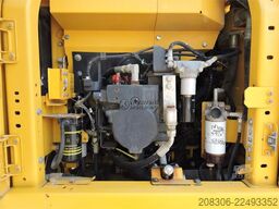 KOMATSU HB215 + GPS