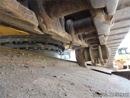 KOMATSU HB215 + GPS
