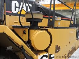 CATERPILLAR D250E