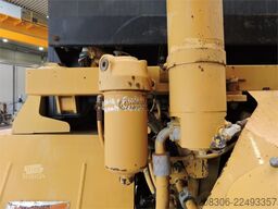CATERPILLAR D250E
