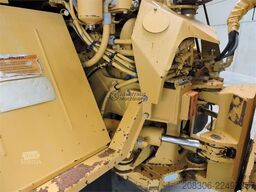 CATERPILLAR D250E