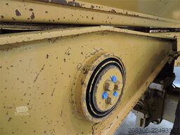 CATERPILLAR D250E