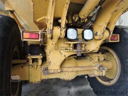 CATERPILLAR D250E