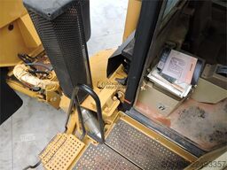 CATERPILLAR D250E