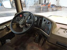 CATERPILLAR D250E