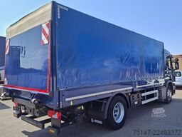 SCANIA P 250 DB4x2MNB L-Haus 1 Liege Navi Ladebordwand