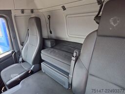 SCANIA P 250 4x2 L-Haus 1 Liege Tautliner Edscha
