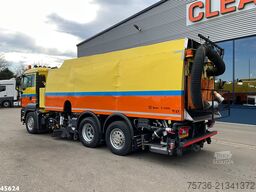 Man TGS 26.320 Beam S14000 Wegdekreiniger