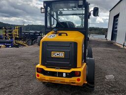 JCB 403 Vollkabine mit Heizung 25PS