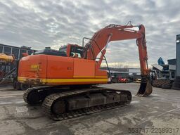Komatsu HB 215 LC-1