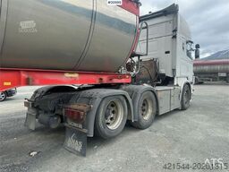Scania 480 6x2 truck w/ hydraulics and new engine.
