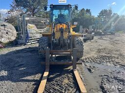 Volvo L30G Wheel Loader w/ Bucket and Forks. 2100 hours!