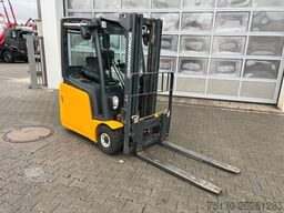 JUNGHEINRICH EFG 215 / Triplex: 4.25m! / SS / 1.285h / 2021