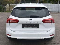 FORD Focus Kombilimousine