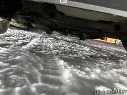 Mercedes-Benz Sprinter minibus 9 seats w/ ramp and approved for