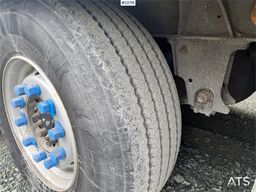 Schmitz SKO 24 refrigerated box semi-trailer with freezer