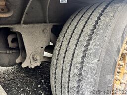 Schmitz refrigerated/freezer semi-trailer with unit – trai