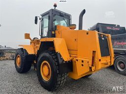 CASE 721B Wheel Loader with bucket