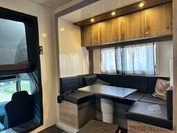 Mercedes-Benz Atego 1530 5 Pferde Popout Wohnmobilzulassung