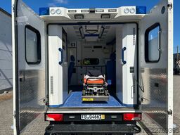 MERCEDES-BENZ Sprinter 516 / RTW / Trage Liege