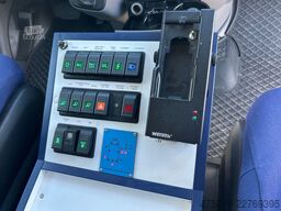 MERCEDES-BENZ Sprinter 516 / RTW / Trage Liege