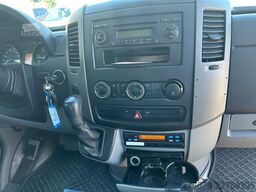 MERCEDES-BENZ Sprinter 516 / RTW / Trage Liege