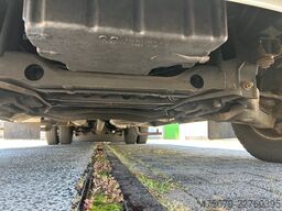 MERCEDES-BENZ Sprinter 516 / RTW / Trage Liege