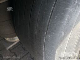 Schmitz Cargobull Curtainsider Mega