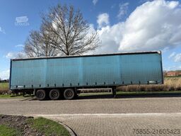 Schmitz SCS 24/L - 13.62 E B Tautliner / SAF Axles / Di...