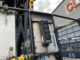 Mercedes-Benz Axor 1828 GSR 32 Meter hoogwerker met Jib