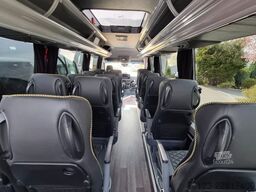 MERCEDES-BENZ 519  Allrad 4 x 4  20 / 23 Sitzer schnelle Liefe