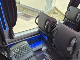 MERCEDES-BENZ 519  Allrad 4 x 4  20 / 23 Sitzer schnelle Liefe