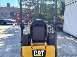 CATERPILLAR CB1.7 / 2019 BJ / 430 Stunden