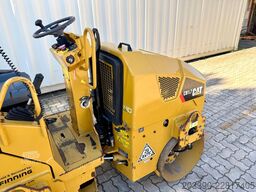 CATERPILLAR CB1.7 / 2019 BJ / 430 Stunden