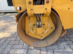 CATERPILLAR CB2.7 / 2018 BJ / 845 H / 2.5 Tonnen