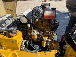 CATERPILLAR CB2.7 / 2018 BJ / 845 H / 2.5 Tonnen